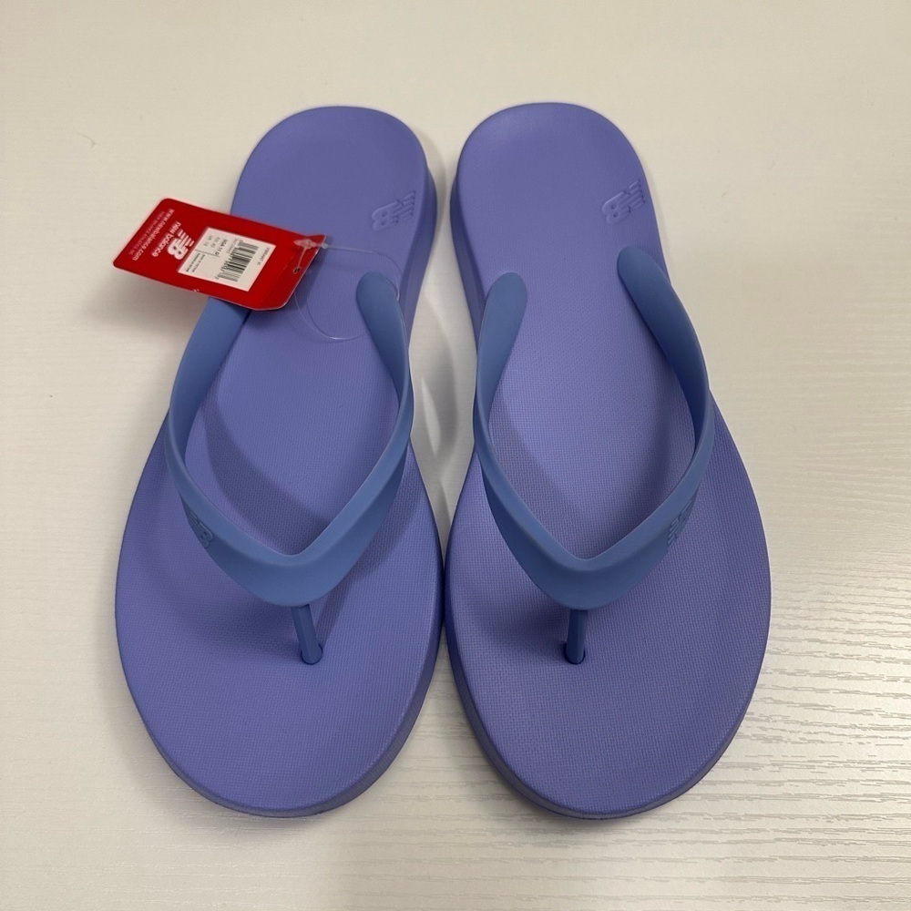 NWT New Balance Unisex-Adult 24 V1 Flip Flop Vibrant Violet Size M11 W13